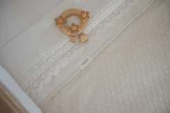 Ledikantlaken Crochet Milky
