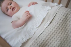 Wieglaken Ruffle Warm White